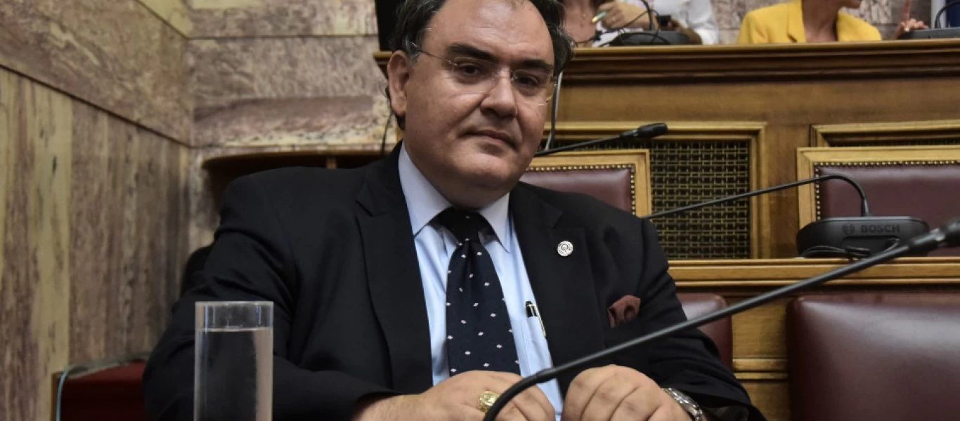 Δ.Σαρηγιάννης: «Ένα 5% του πληθυσμού μπορεί να κολλήσει αλλά να μην νοσήσει βαριά μετά το εμβόλιο»
